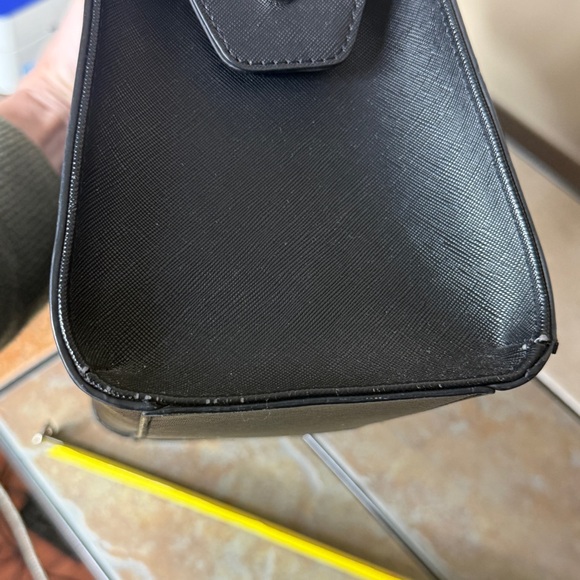 Steve Madden Black Handbag Minimalist Small Purse with Crossbody Shoulder Strap - Picture 16 of 16